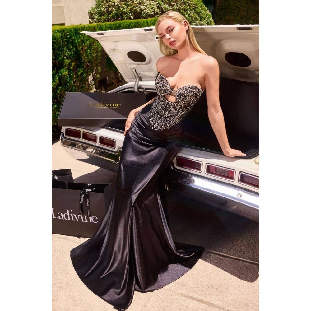 NWT Ladivine KV1135 Evening Gown Dress Womens 0 Black Satin Corset Train Glam